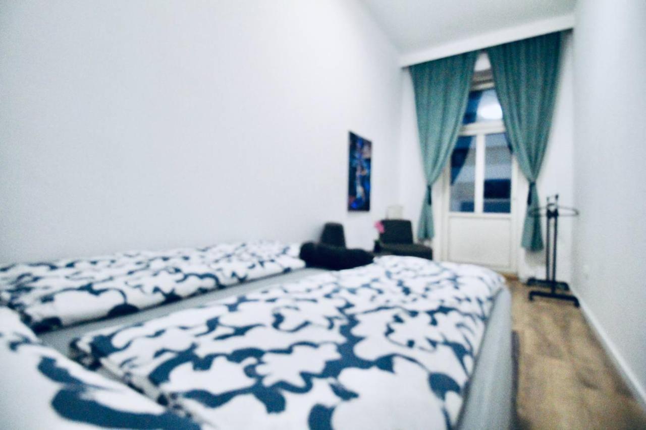 Modern Double Room Js B Βιέννη Εξωτερικό φωτογραφία